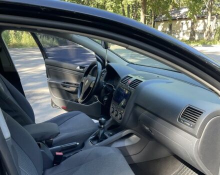 Черный Фольксваген Гольф, объемом двигателя 1.6 л и пробегом 265 тыс. км за 4000 $, фото 10 на Automoto.ua