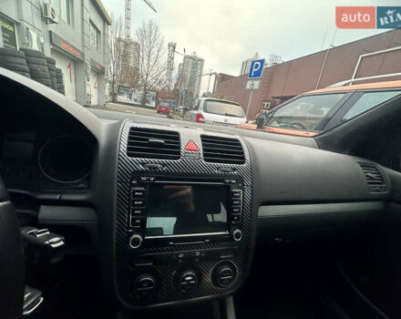 Черный Фольксваген Гольф, объемом двигателя 1.9 л и пробегом 344 тыс. км за 4850 $, фото 11 на Automoto.ua