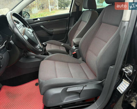 Черный Фольксваген Гольф, объемом двигателя 1.39 л и пробегом 207 тыс. км за 5599 $, фото 7 на Automoto.ua