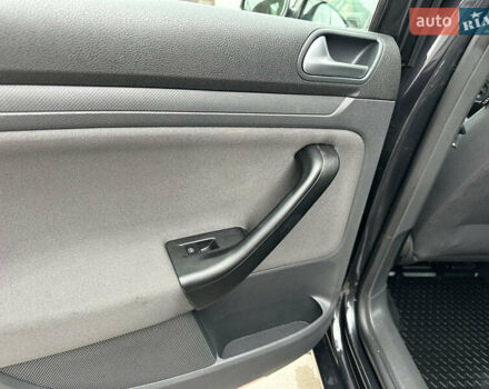 Черный Фольксваген Гольф, объемом двигателя 1.4 л и пробегом 187 тыс. км за 6500 $, фото 36 на Automoto.ua