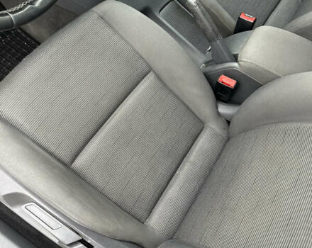 Черный Фольксваген Гольф, объемом двигателя 1.4 л и пробегом 234 тыс. км за 4500 $, фото 5 на Automoto.ua