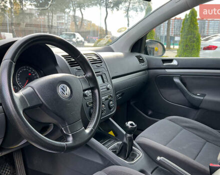 Чорний Фольксваген Гольф, об'ємом двигуна 1.6 л та пробігом 256 тис. км за 5999 $, фото 9 на Automoto.ua