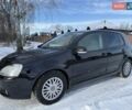 Черный Фольксваген Гольф, объемом двигателя 1.6 л и пробегом 200 тыс. км за 5700 $, фото 1 на Automoto.ua
