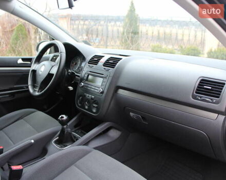 Чорний Фольксваген Гольф, об'ємом двигуна 1.6 л та пробігом 205 тис. км за 5790 $, фото 73 на Automoto.ua