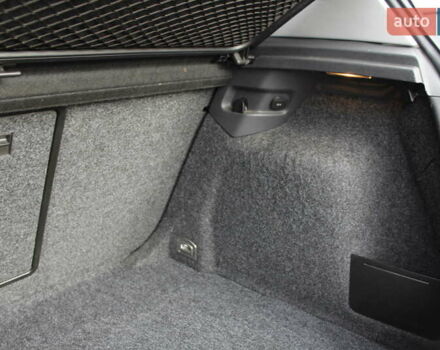 Черный Фольксваген Гольф, объемом двигателя 1.6 л и пробегом 203 тыс. км за 5890 $, фото 86 на Automoto.ua