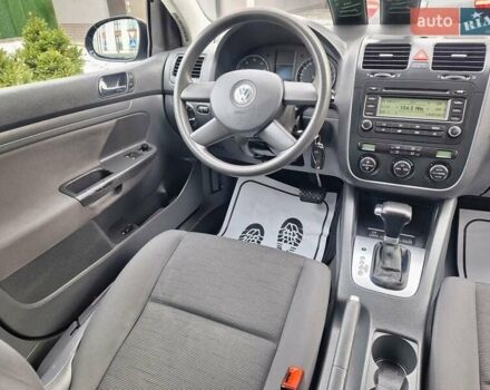 Чорний Фольксваген Гольф, об'ємом двигуна 1.6 л та пробігом 220 тис. км за 6750 $, фото 48 на Automoto.ua