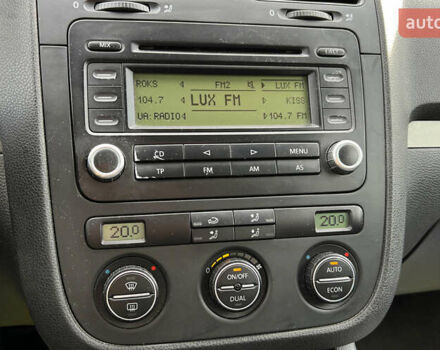 Чорний Фольксваген Гольф, об'ємом двигуна 1.6 л та пробігом 256 тис. км за 5999 $, фото 13 на Automoto.ua