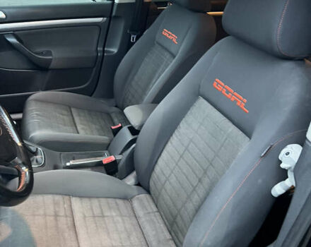 Черный Фольксваген Гольф, объемом двигателя 1.6 л и пробегом 195 тыс. км за 5900 $, фото 12 на Automoto.ua