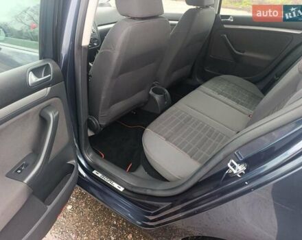 Черный Фольксваген Гольф, объемом двигателя 1.6 л и пробегом 202 тыс. км за 5999 $, фото 5 на Automoto.ua
