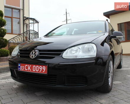 Черный Фольксваген Гольф, объемом двигателя 1.6 л и пробегом 203 тыс. км за 5890 $, фото 16 на Automoto.ua