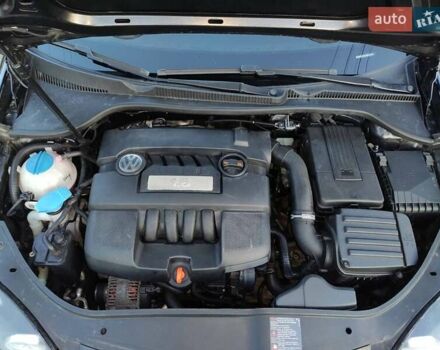 Черный Фольксваген Гольф, объемом двигателя 1.6 л и пробегом 250 тыс. км за 7500 $, фото 7 на Automoto.ua