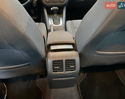 Чорний Фольксваген Гольф, об'ємом двигуна 1.6 л та пробігом 233 тис. км за 6800 $, фото 28 на Automoto.ua