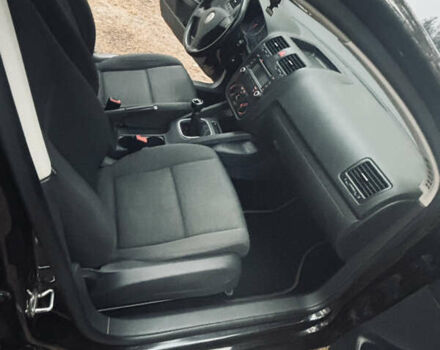 Черный Фольксваген Гольф, объемом двигателя 1.4 л и пробегом 268 тыс. км за 5650 $, фото 36 на Automoto.ua