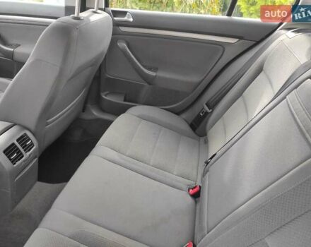 Черный Фольксваген Гольф, объемом двигателя 1.6 л и пробегом 188 тыс. км за 5500 $, фото 15 на Automoto.ua