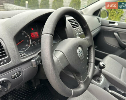 Черный Фольксваген Гольф, объемом двигателя 1.4 л и пробегом 187 тыс. км за 6500 $, фото 64 на Automoto.ua