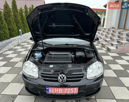 Черный Фольксваген Гольф, объемом двигателя 1.4 л и пробегом 187 тыс. км за 6500 $, фото 74 на Automoto.ua