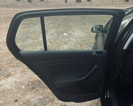 Черный Фольксваген Гольф, объемом двигателя 1.4 л и пробегом 268 тыс. км за 5650 $, фото 13 на Automoto.ua