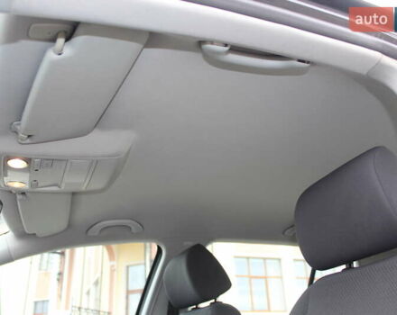 Черный Фольксваген Гольф, объемом двигателя 1.6 л и пробегом 203 тыс. км за 5890 $, фото 40 на Automoto.ua