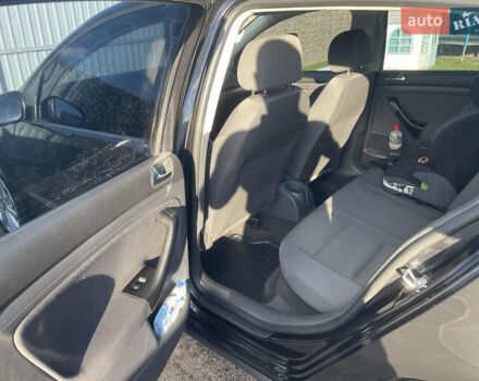 Черный Фольксваген Гольф, объемом двигателя 1.6 л и пробегом 209 тыс. км за 6300 $, фото 7 на Automoto.ua