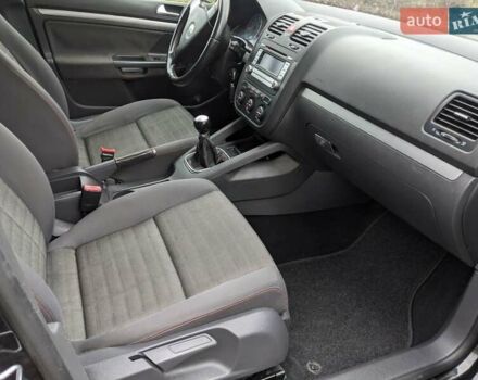 Черный Фольксваген Гольф, объемом двигателя 1.4 л и пробегом 202 тыс. км за 4999 $, фото 48 на Automoto.ua