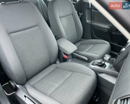 Черный Фольксваген Гольф, объемом двигателя 1.6 л и пробегом 98 тыс. км за 6799 $, фото 17 на Automoto.ua