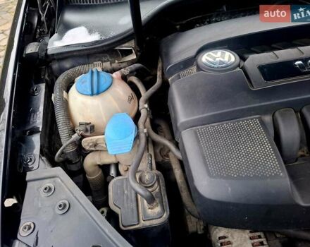 Черный Фольксваген Гольф, объемом двигателя 1.6 л и пробегом 219 тыс. км за 6400 $, фото 3 на Automoto.ua