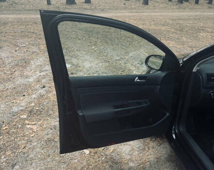 Черный Фольксваген Гольф, объемом двигателя 1.4 л и пробегом 268 тыс. км за 5650 $, фото 12 на Automoto.ua