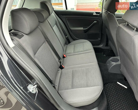 Черный Фольксваген Гольф, объемом двигателя 1.4 л и пробегом 187 тыс. км за 6500 $, фото 51 на Automoto.ua