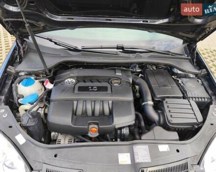 Фольксваген Гольф 2006 в Хмельницком на Automoto.ua Черный Фольксваген Гольф, объемом двигателя 1.6 л и пробегом 247 тыс. км за 6400 $, фото 53 на Automoto.ua