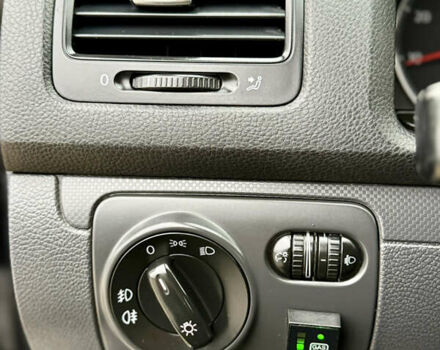 Черный Фольксваген Гольф, объемом двигателя 1.6 л и пробегом 185 тыс. км за 6200 $, фото 56 на Automoto.ua