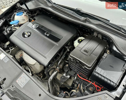 Черный Фольксваген Гольф, объемом двигателя 1.4 л и пробегом 187 тыс. км за 6500 $, фото 76 на Automoto.ua