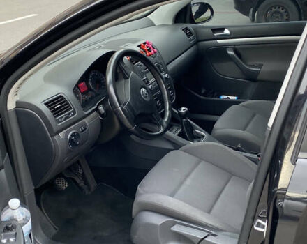 Чорний Фольксваген Гольф, об'ємом двигуна 1.6 л та пробігом 190 тис. км за 6032 $, фото 24 на Automoto.ua