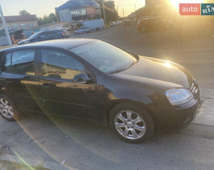 Черный Фольксваген Гольф, объемом двигателя 1.6 л и пробегом 218 тыс. км за 6300 $, фото 2 на Automoto.ua