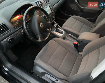 Чорний Фольксваген Гольф, об'ємом двигуна 1.6 л та пробігом 233 тис. км за 6800 $, фото 30 на Automoto.ua