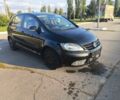 Черный Фольксваген Гольф, объемом двигателя 1.9 л и пробегом 300 тыс. км за 2407 $, фото 1 на Automoto.ua