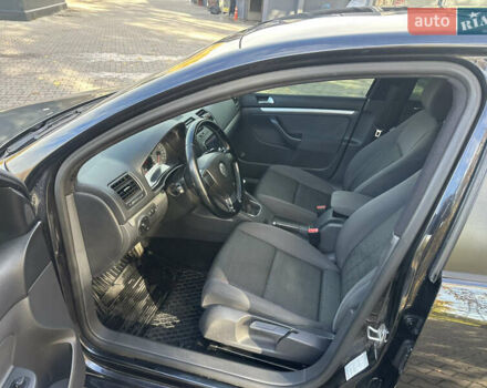 Черный Фольксваген Гольф, объемом двигателя 1.9 л и пробегом 320 тыс. км за 5800 $, фото 19 на Automoto.ua