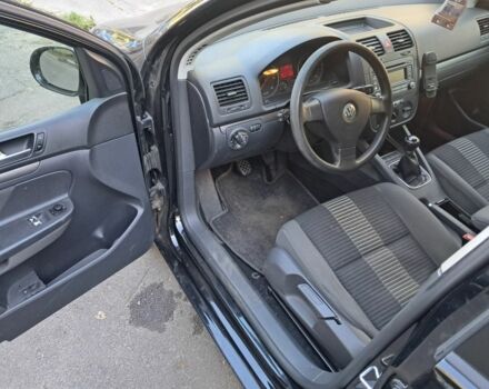 Чорний Фольксваген Гольф, об'ємом двигуна 2 л та пробігом 299 тис. км за 3600 $, фото 4 на Automoto.ua