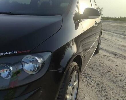 Черный Фольксваген Гольф, объемом двигателя 1.4 л и пробегом 212 тыс. км за 4900 $, фото 1 на Automoto.ua