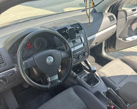 Чорний Фольксваген Гольф, об'ємом двигуна 1.6 л та пробігом 283 тис. км за 6400 $, фото 12 на Automoto.ua