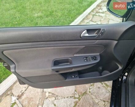 Фольксваген Гольф 2006 в Могилев-Подольском на Automoto.ua Черный Фольксваген Гольф, объемом двигателя 1.6 л и пробегом 164 тыс. км за 5750 $, фото 14 на Automoto.ua