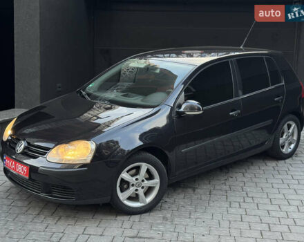 Черный Фольксваген Гольф, объемом двигателя 1.6 л и пробегом 190 тыс. км за 5350 $, фото 4 на Automoto.ua