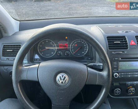 Чорний Фольксваген Гольф, об'ємом двигуна 1.6 л та пробігом 181 тис. км за 5899 $, фото 19 на Automoto.ua