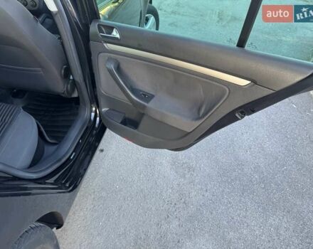 Черный Фольксваген Гольф, объемом двигателя 1.6 л и пробегом 258 тыс. км за 5950 $, фото 16 на Automoto.ua