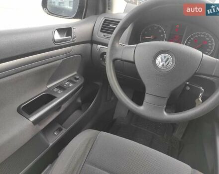 Черный Фольксваген Гольф, объемом двигателя 1.6 л и пробегом 188 тыс. км за 5500 $, фото 18 на Automoto.ua