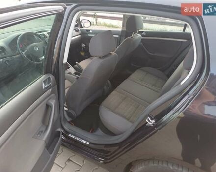 Чорний Фольксваген Гольф, об'ємом двигуна 1.6 л та пробігом 212 тис. км за 5900 $, фото 17 на Automoto.ua