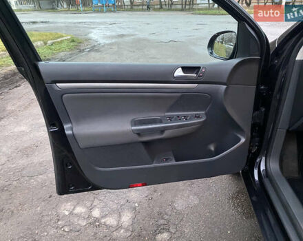 Чорний Фольксваген Гольф, об'ємом двигуна 1.6 л та пробігом 233 тис. км за 6800 $, фото 35 на Automoto.ua