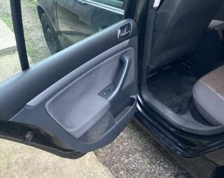 Черный Фольксваген Гольф, объемом двигателя 1.6 л и пробегом 233 тыс. км за 5800 $, фото 11 на Automoto.ua