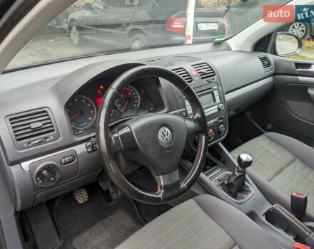 Черный Фольксваген Гольф, объемом двигателя 1.4 л и пробегом 202 тыс. км за 4999 $, фото 51 на Automoto.ua