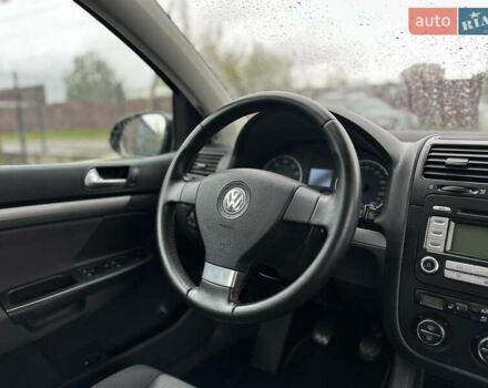 Черный Фольксваген Гольф, объемом двигателя 1.6 л и пробегом 221 тыс. км за 6600 $, фото 50 на Automoto.ua