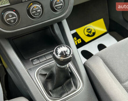 Чорний Фольксваген Гольф, об'ємом двигуна 1.6 л та пробігом 256 тис. км за 5999 $, фото 14 на Automoto.ua